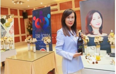 VGreen launches Vcider 100% natural fermented wine and juice line to serve Tet