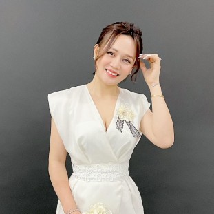 Mrs Trần Vân Anh